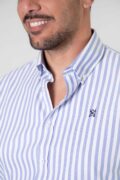 CAMISA SPORT OXFORD RAYA ANCHA CELESTE - Imagen 4