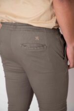 PANTALON LARGO GOMA CAQUI - Imagen 2