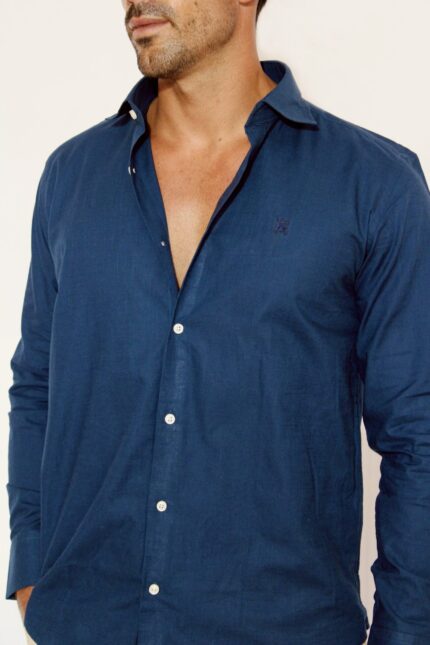 camisa lino azul marino hombre