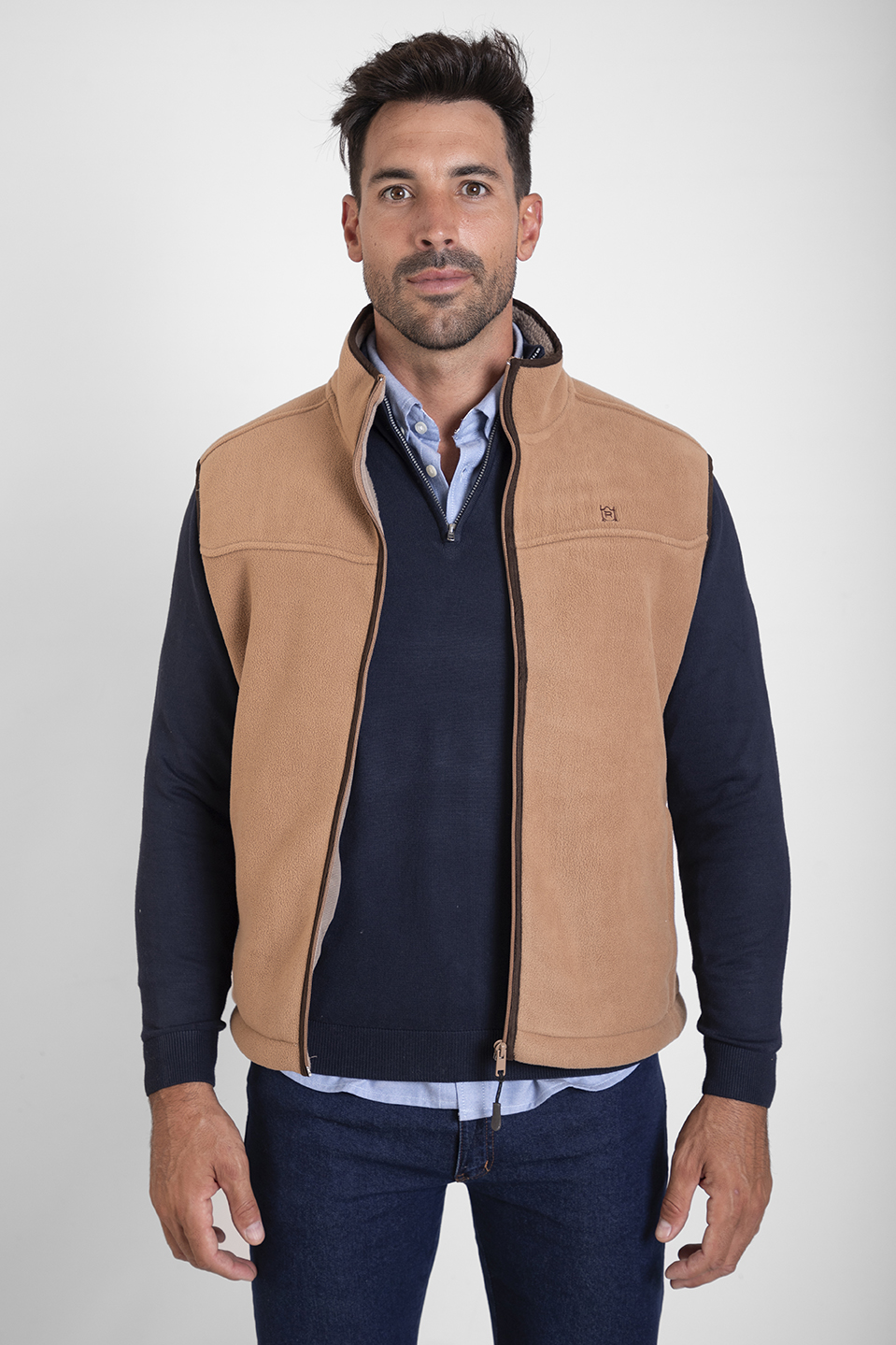 Chaleco-polar-vivos-de-ante-camel-El-Rociero-1 CHALECO POLAR VIVOS DE ANTE CAMEL - Imagen 1