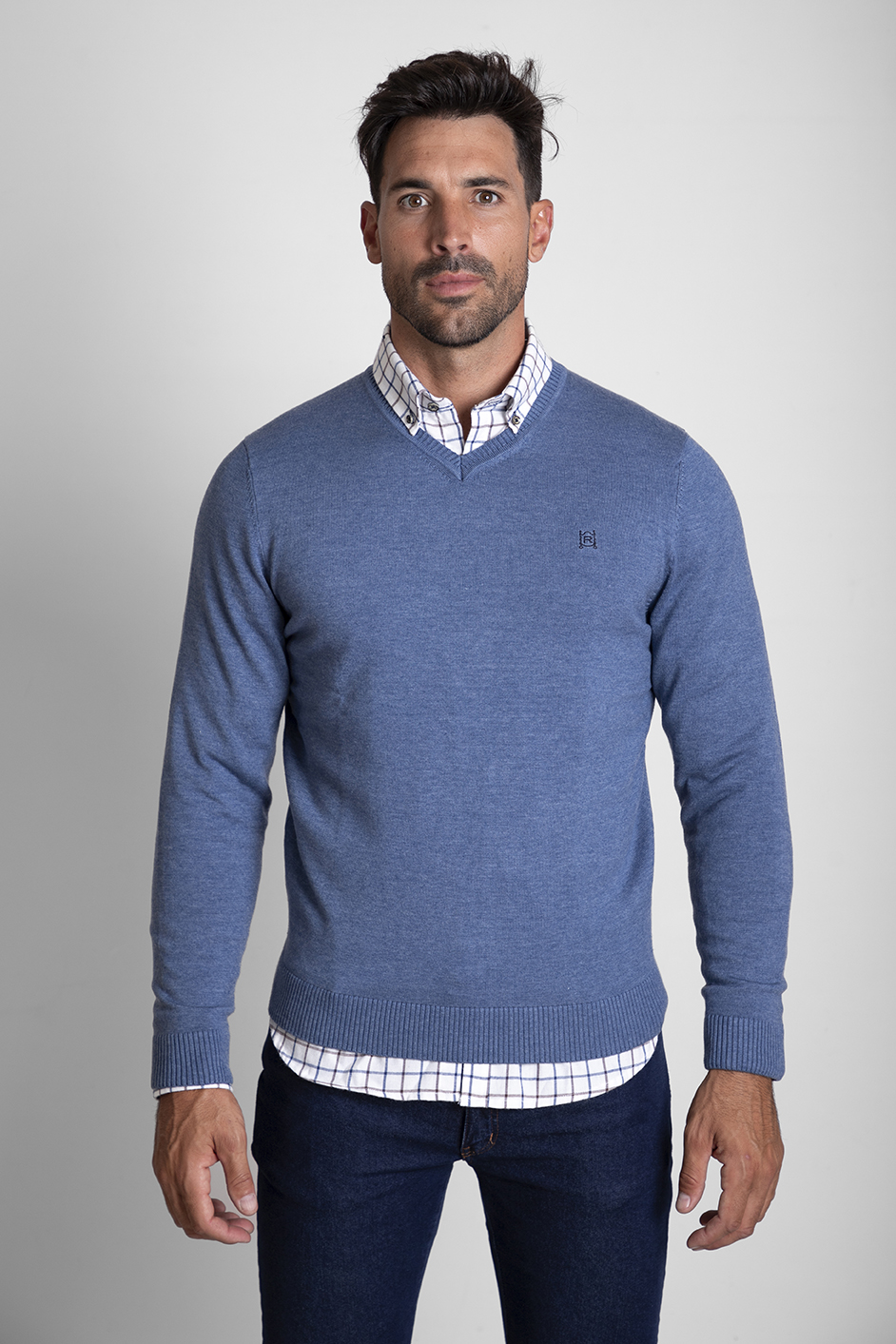 Jersey-cuello-pico-basico-azul-cobalto-El-Rociero-1 JERSEY CUELLO PICO BÁSICO AZUL COBALTO - Imagen 1